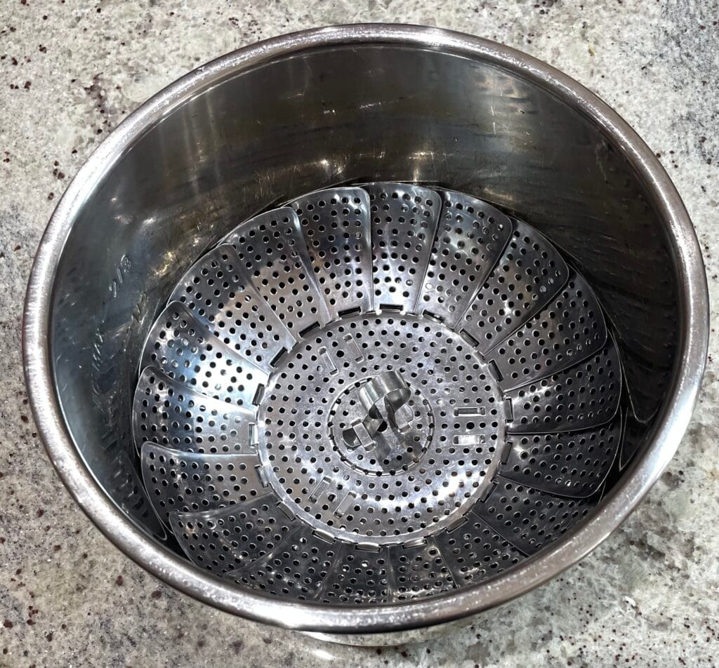 ..aVegetable Steamer Basket in IP Vegetable Steamer Basket in IP